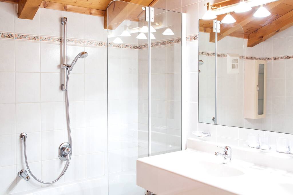 Badezimmer in den Appartments