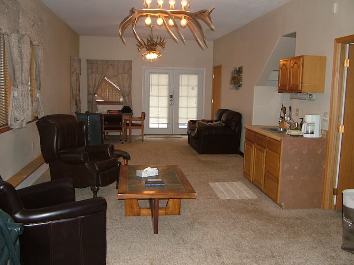 Stillwater Bears Den With King Bed - Kalispell, MT