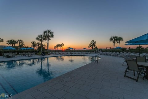 Top Airbnb: Jack & Laurel Welcome You To Our Beach Club Condo! in St. Simons