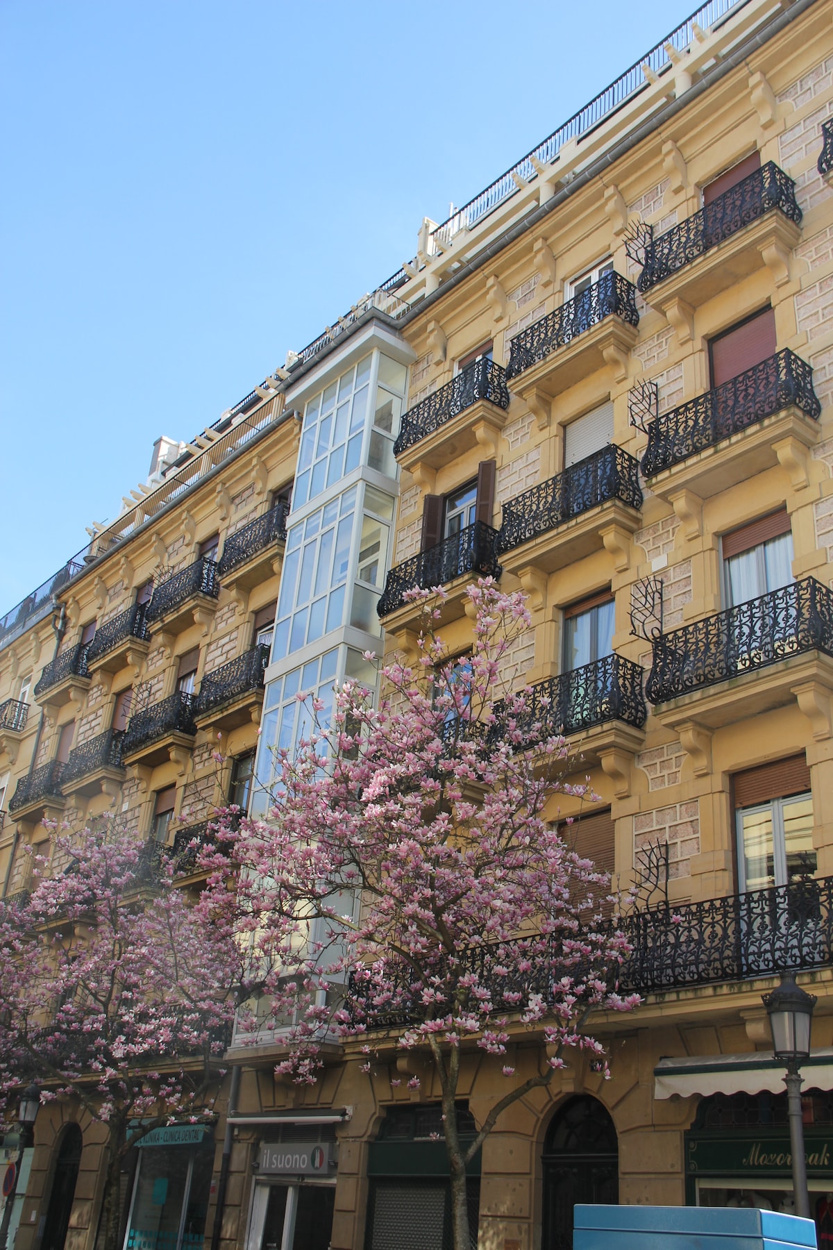 Villa Granada — view 3