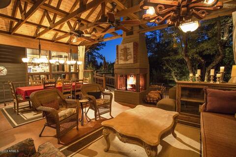 Dancing Bear Lodge; Pine, AZ