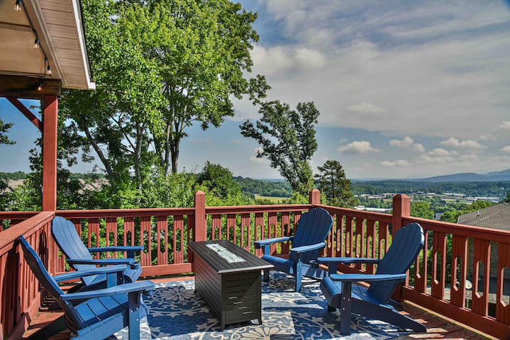Huge Asheville house Views Hot Tub & Sauna