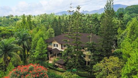 Spacious Villa on the Hills