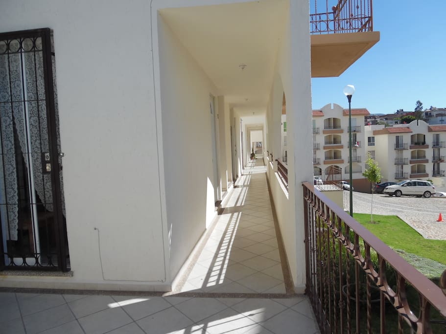 Pasillo del departamento.