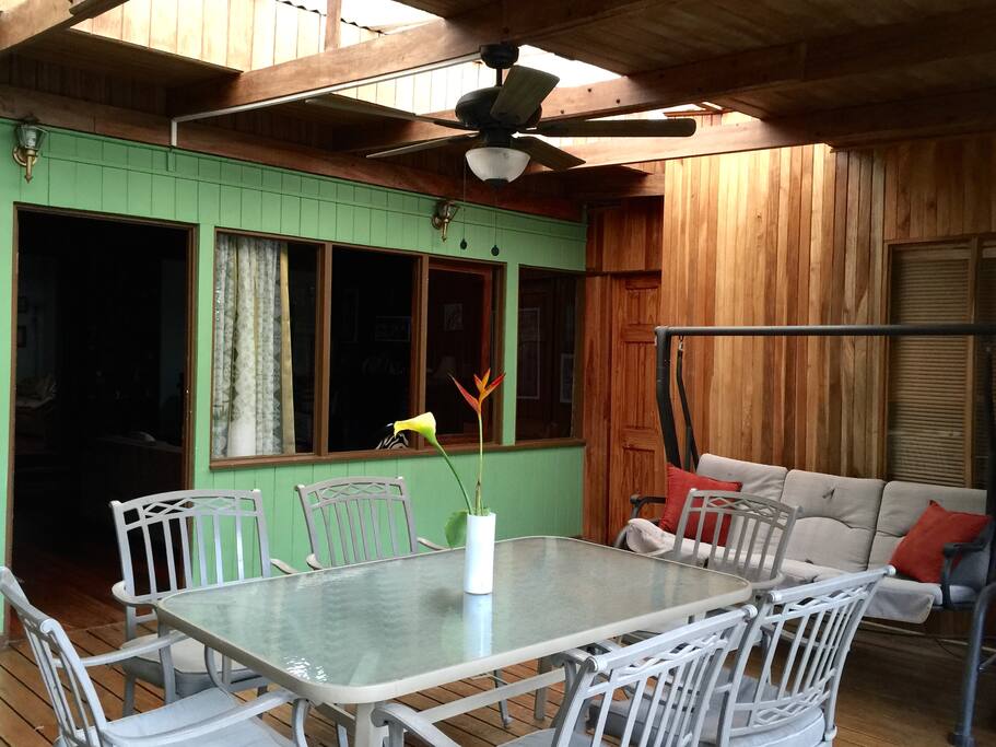 Deck in the back