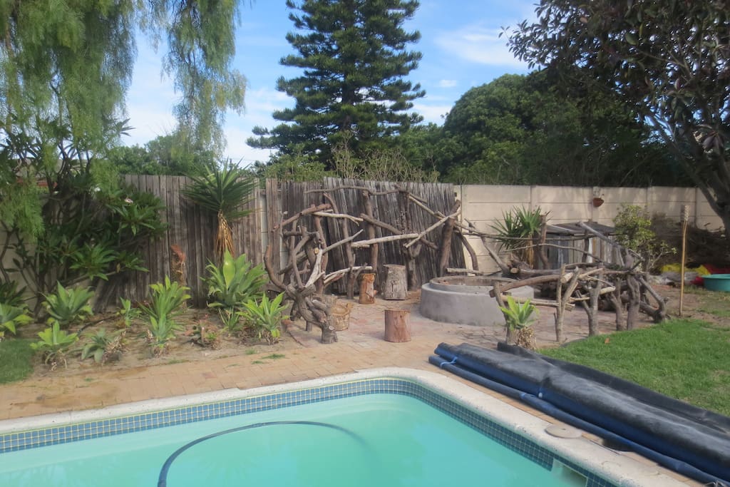 Pool with fire pit