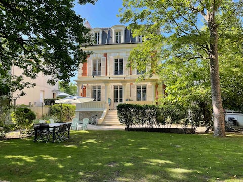 Family home in Vésinet Centre