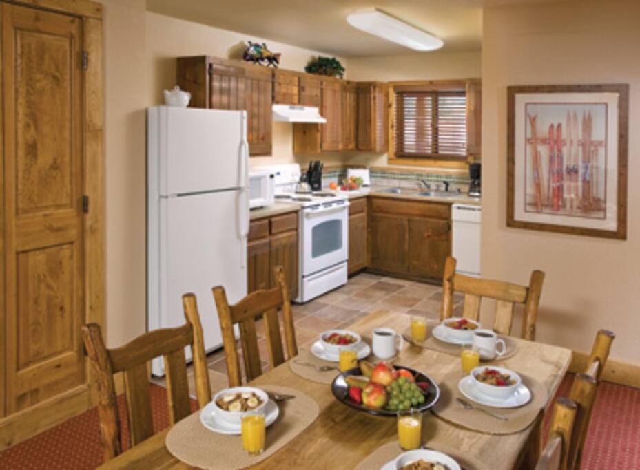 This picture does not show the specific unit being rented. The unit rented will be based on which units are available upon check-in. These pictures are meant to show the property and an example of the room style and décor.