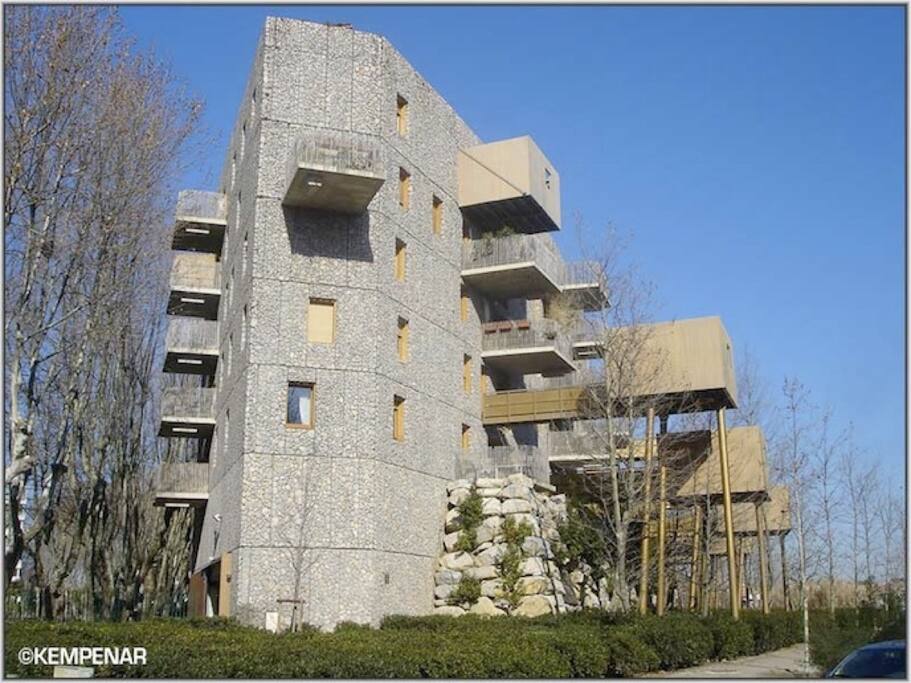 l'immeuble "château le Lez"
