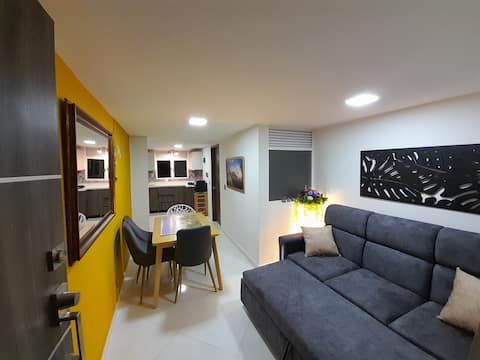 Popular Airbnb listing: Duplex with a beautiful view of the city, outdoor deck in Guayabal