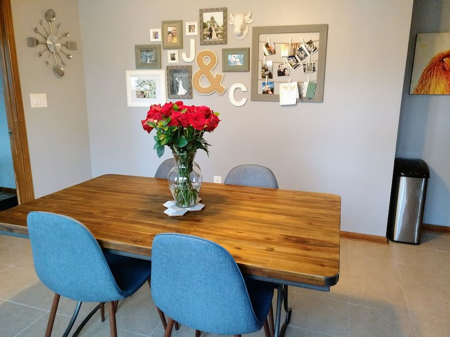 Kitchen dining space
