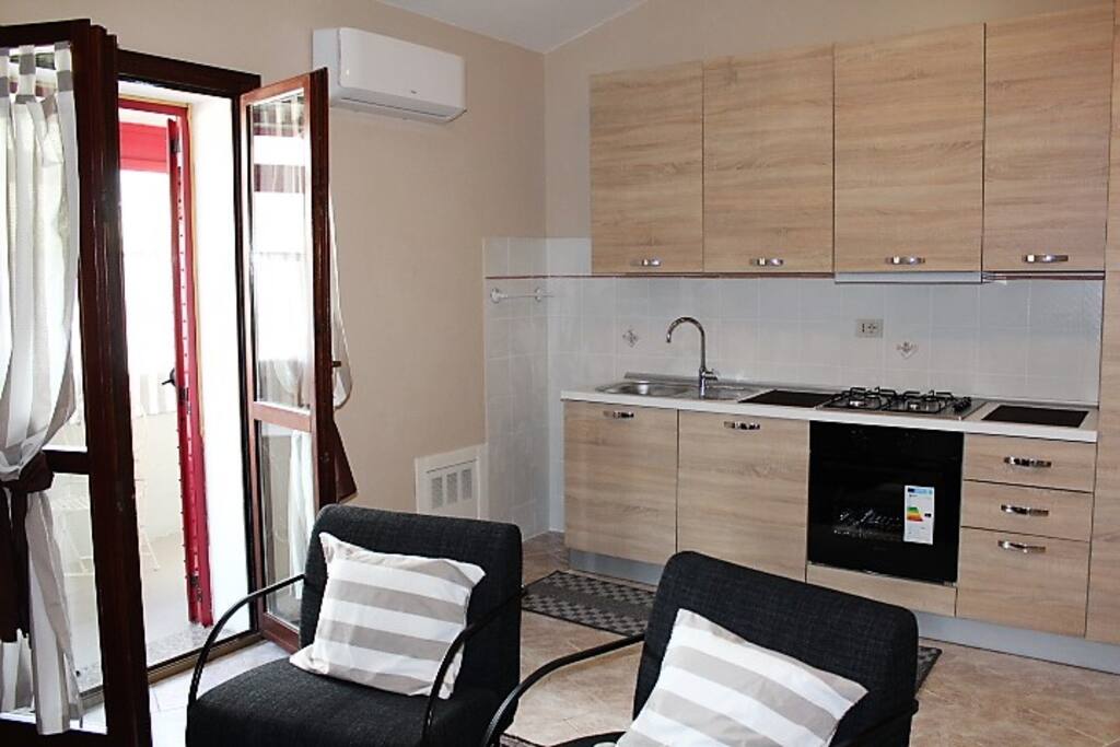 La Cucina e ingresso Veranda