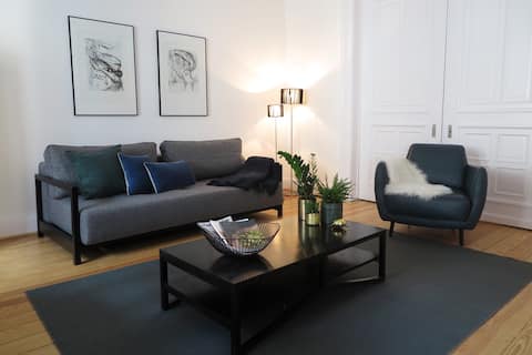 Beliebte Airbnb-Anzeige: Stylish apartment in historical central in Neustadt