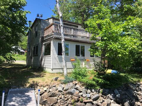 Your own private getaway on Pushaw Lake!