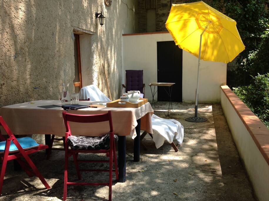 Ruhige Terrasse