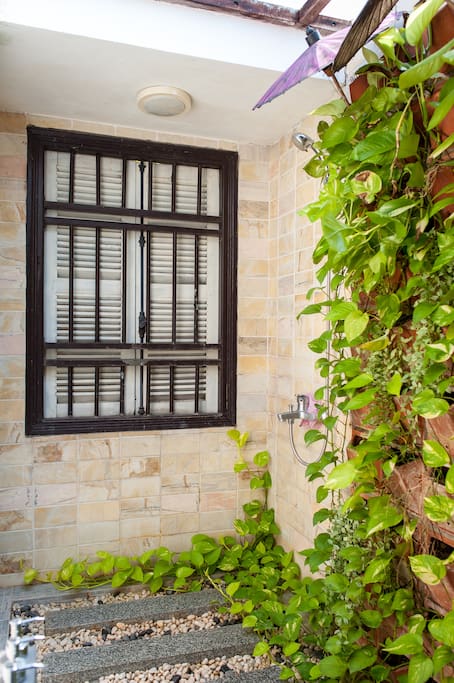 And the beautiful garden in your private bathroom.