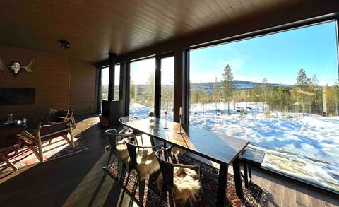 Villa w. sauna & amazing view - close to ski&golf