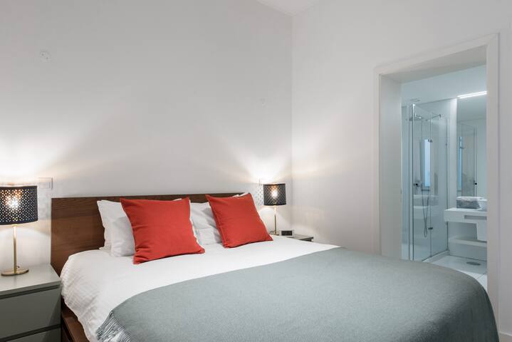 The Savoy Truffle. Outstanding View. Minimalist Design gallery image 3