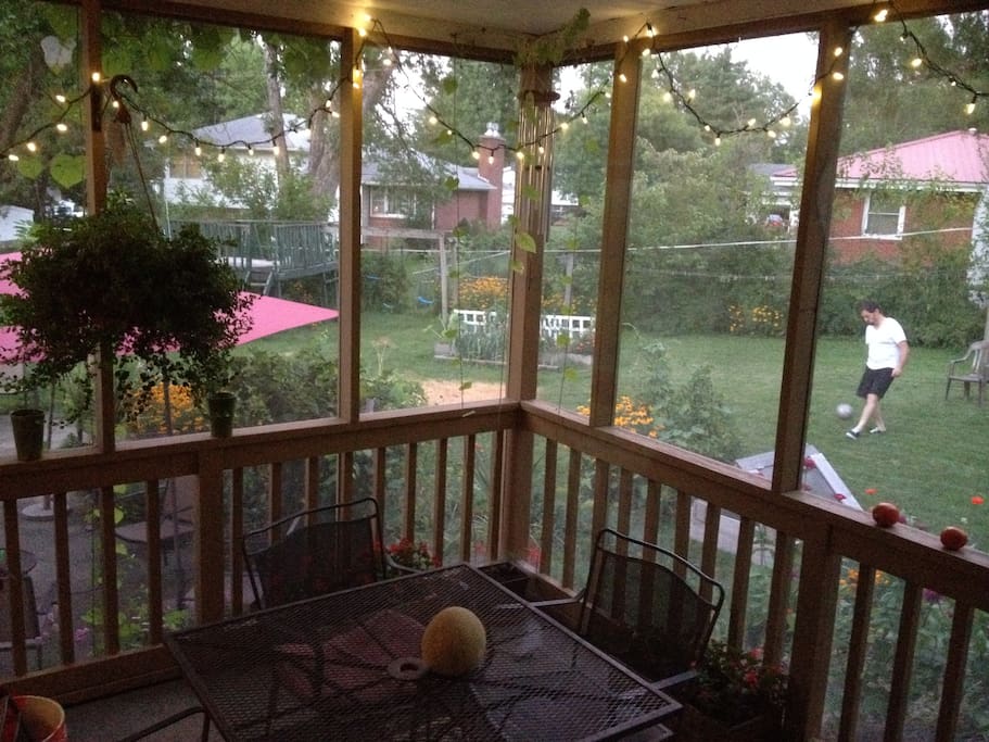 Screened in porch