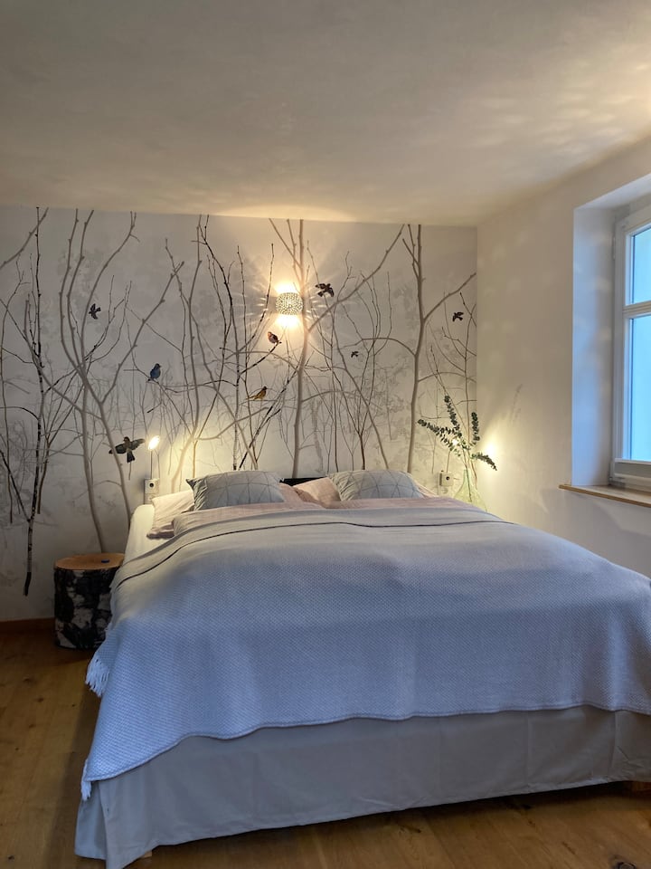 Ground floor bedroom with en suite bathroom