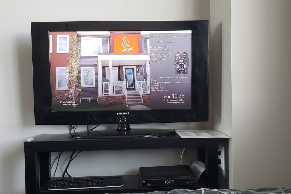 32'' TV With Chromecast