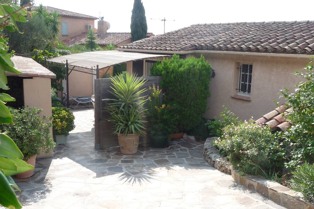 Entrée de la villa