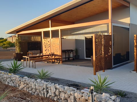 Top Airbnb: River Retreats Unit 2 Kalbarri in Kalbarri
