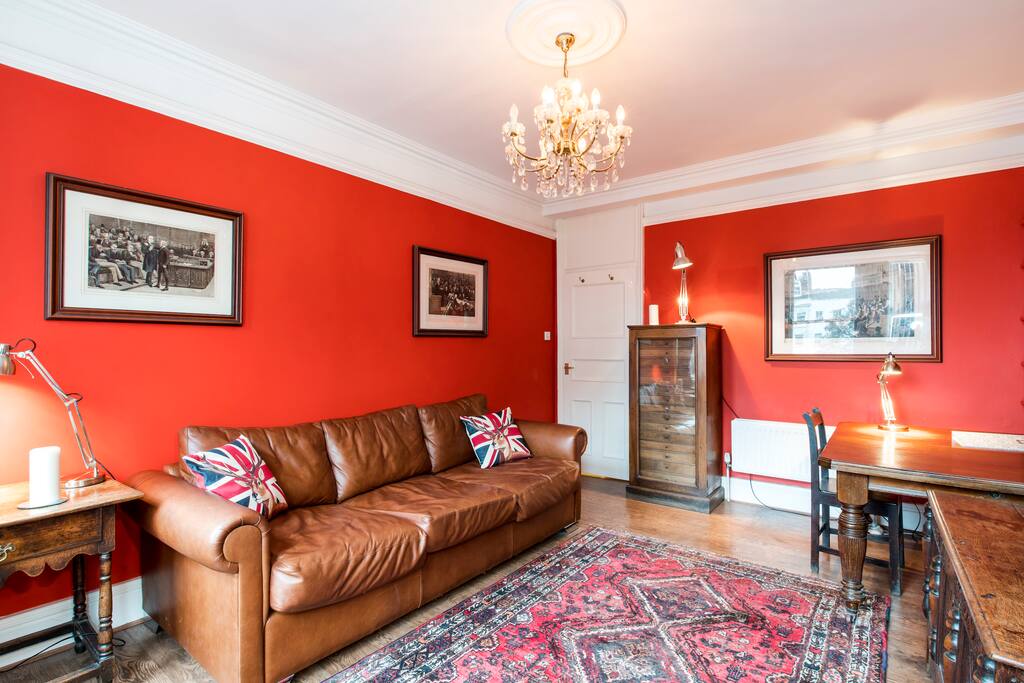 Light, airy and spacious lounge, overlooking Charlotte Street.