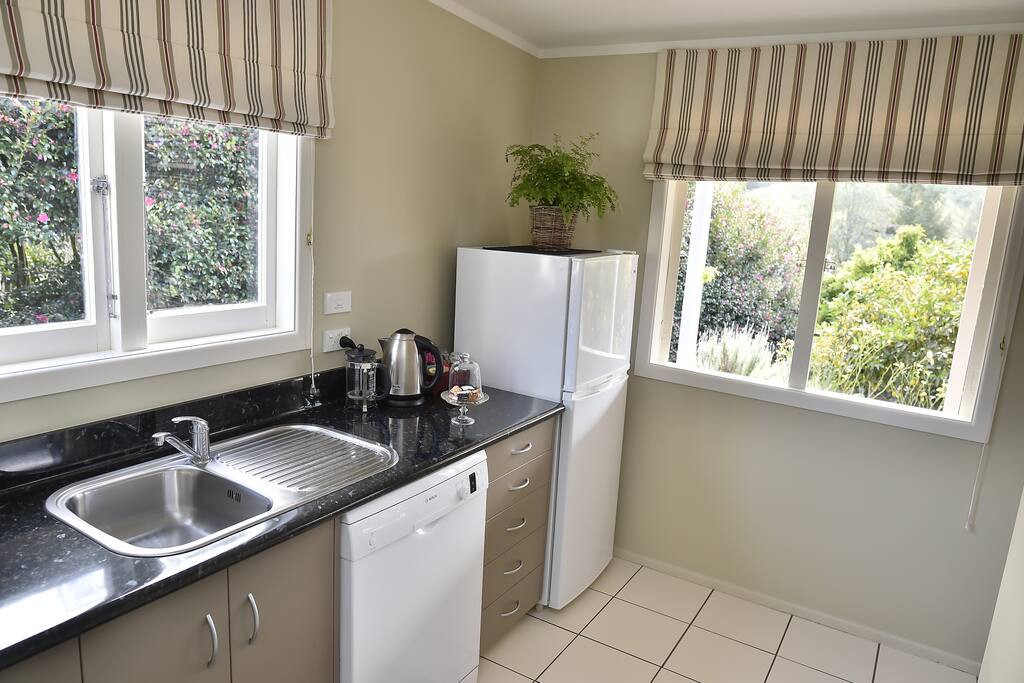 Self contained kitchen