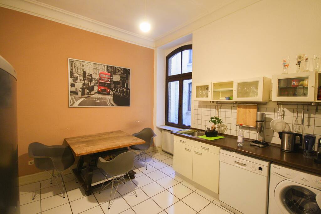 Our beautiful Kitchen! Plenty of space (and we also do have more chairs!)