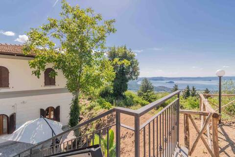 Lake Lovers Lodge Villa