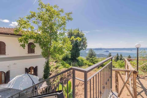 Lake Lovers Lodge Villa