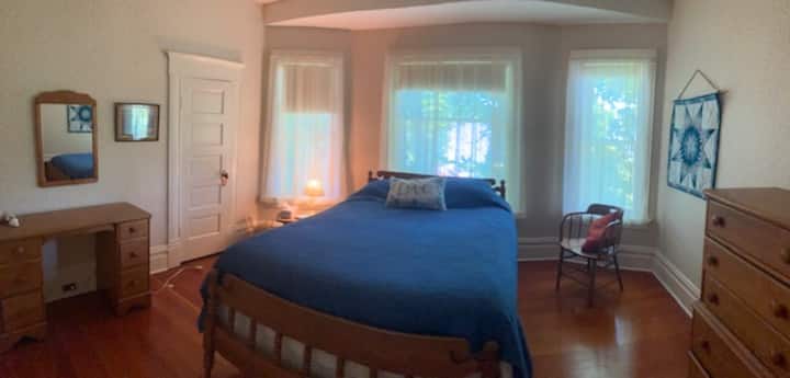 Საწოლი 152 × 203 სმ 