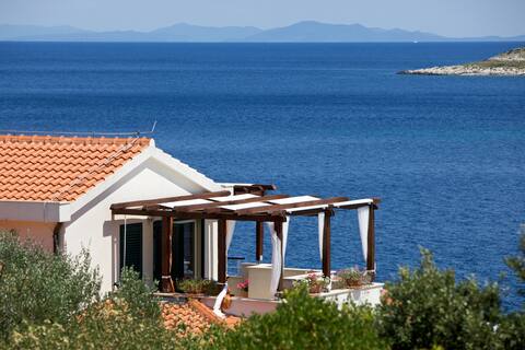 Villa Tempera | Island Vis
