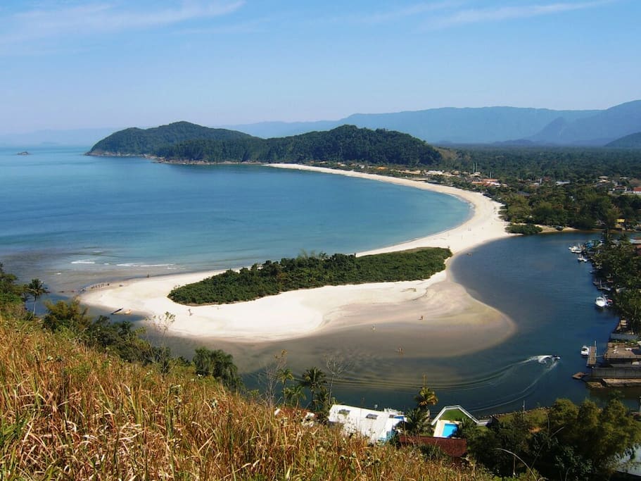 Barra do Una vista da montanha.