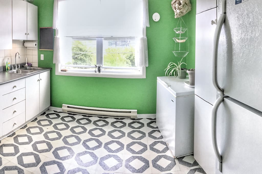 It's a colourful kitchen