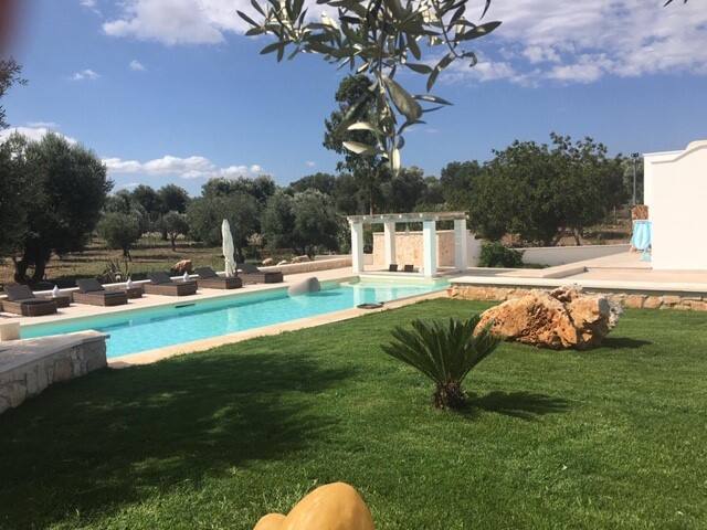 Splendida Villa ristrutturata in agro di Ostuni gallery image 4