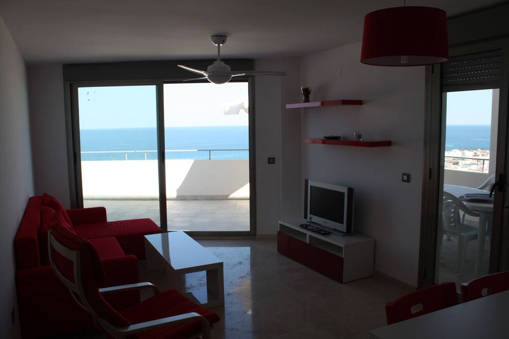 salon con vistas al mar