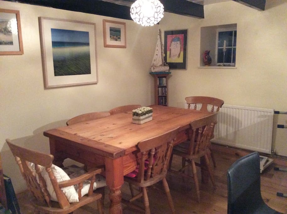 Open plan dinning area