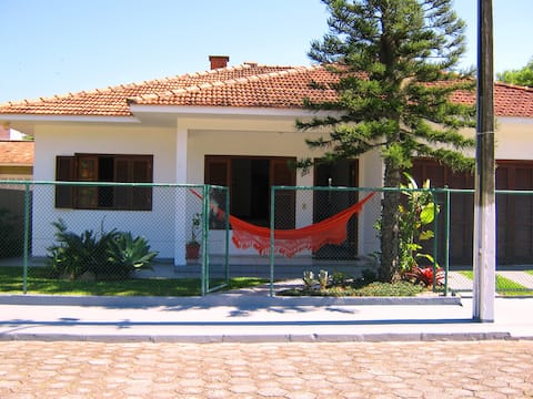 House in a community near Canal da Barra