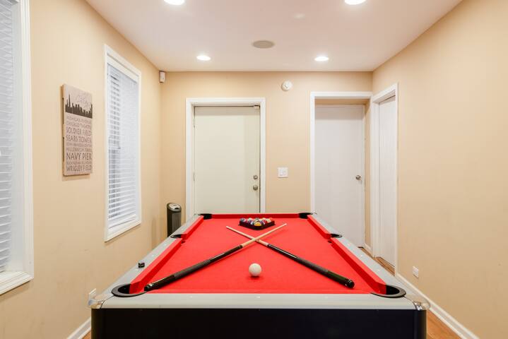 Stunning Home, Awesome Game Room, A+ Location gallery image 4