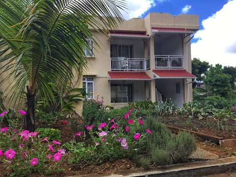 Villa Capri  Flat ( first floor)