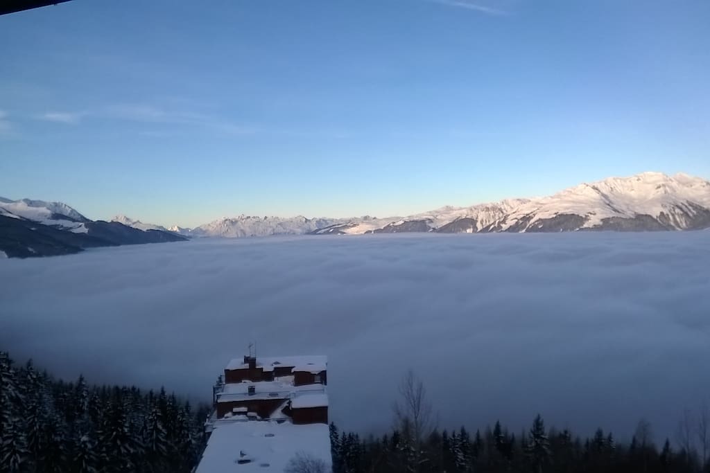 Vue sur la mer de nuage