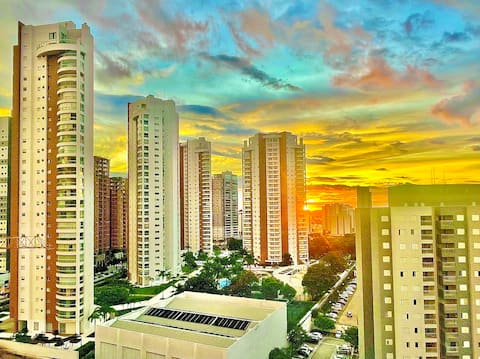 The sunset is a spectacle.¹²