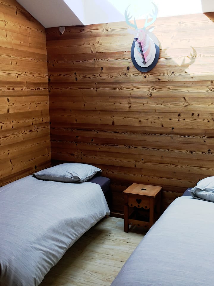 Spálňa č.2 s dvoma samostatnými lôžkami, ktoré možno tiež kombinovať
