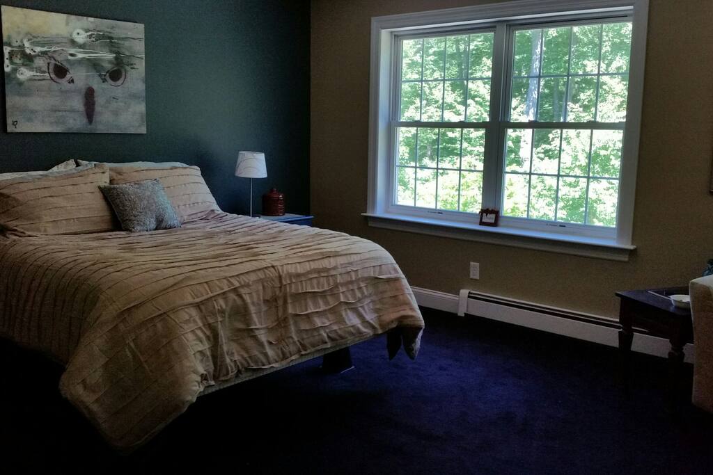 Plenty of space, beautiful view!