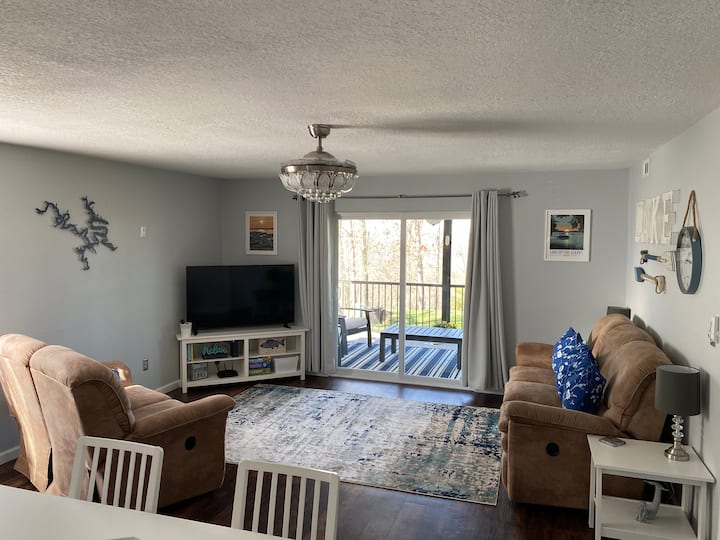 Stay&Play Osage Vistas/Regalia, 3B/2Ba, Sleeps 8 Condominiums for Rent in Lake Ozark