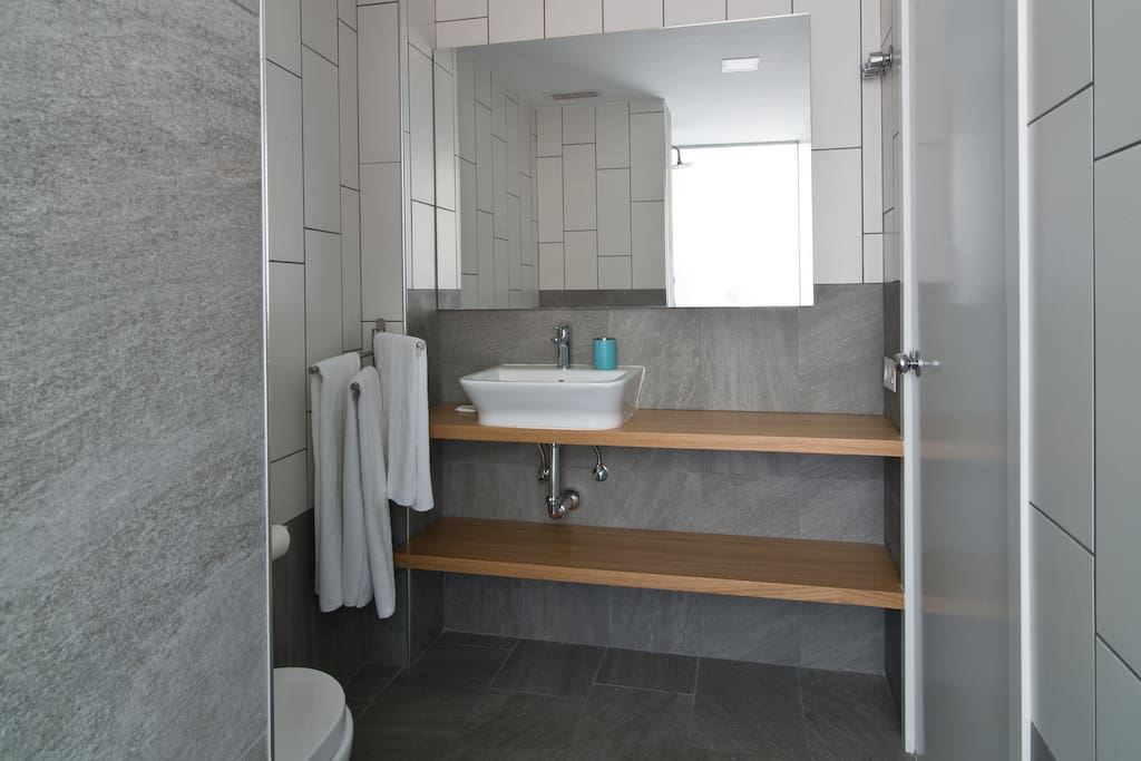 Baño con ducha