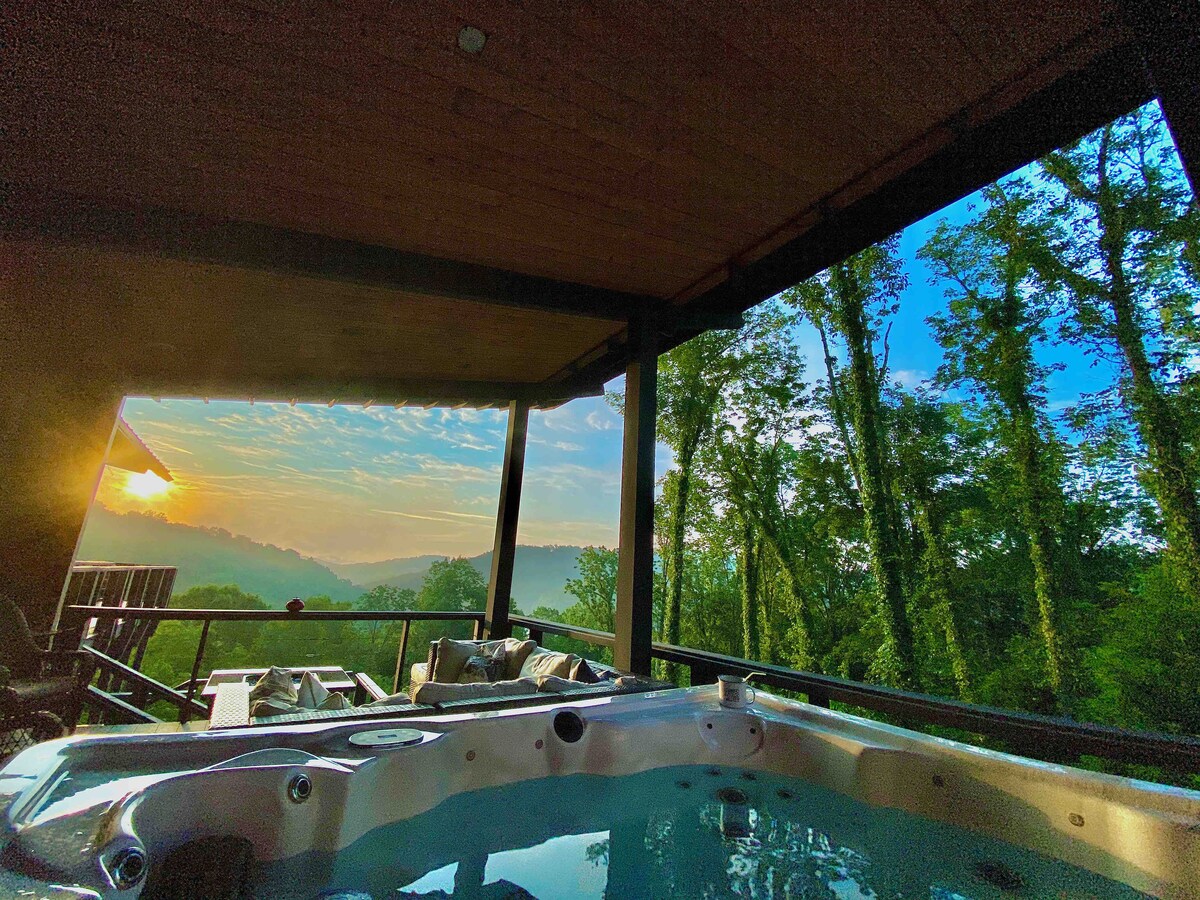 Treehouse of Center Hill Lake - Cabins for Rent in Smithville