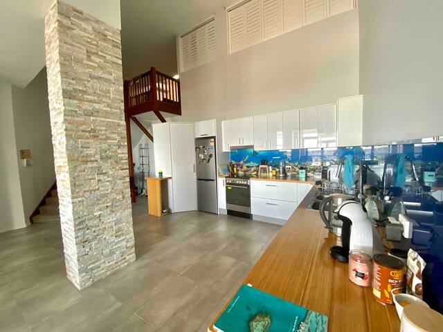 ~Super Central Apartment With Pool: Private room~